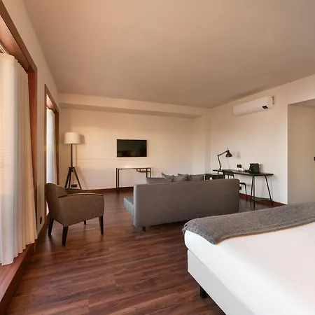 Exe Golfe 4* Espinho (Aveiro)