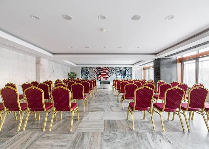 Dorma Golfe Отель Эшпинью