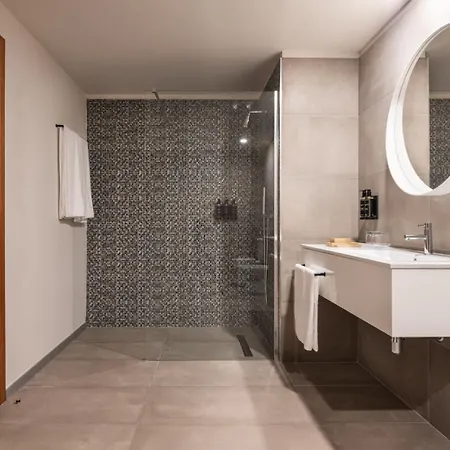 Dorma Golfe 4* אספיניו